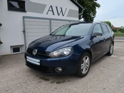 Gebraucht VW Golf VI Match 122 PS (89 kW) 2013 Blau Kombi