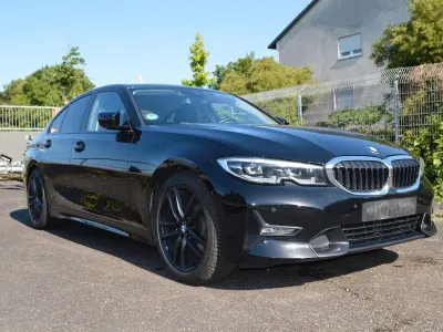 Gebraucht BMW 320 Sport Line 190 PS (139 kW) 2021 Schwarz Limousine