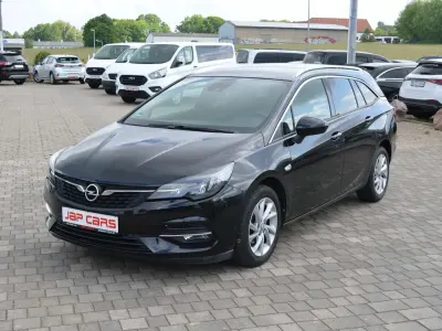 Gebraucht Opel Astra Elegance 131 PS (96 kW) 2022 Onyxschwarz Kleinwagen