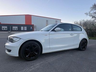 Gebraucht BMW 116 122 PS (89 kW) 2008 Weiß Kleinwagen