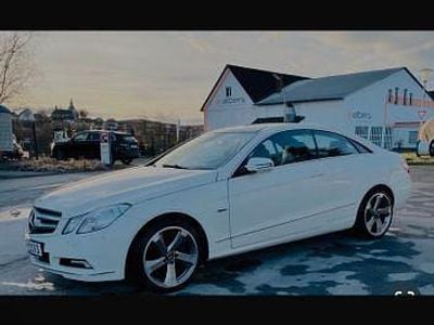 Begagnad Mercedes E250 204 HK (150 kW) 2009 Vit Sportkupé