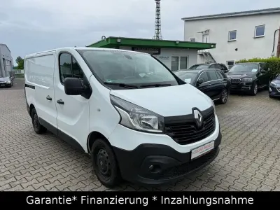 Gebraucht Renault Trafic Komfort 120 PS (88 kW) 2017 Weiß Van / Kleinbus