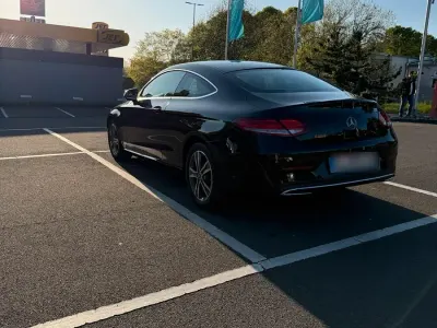 Gebraucht Mercedes C250 204 PS (150 kW) 2015 Schwarz Coupé