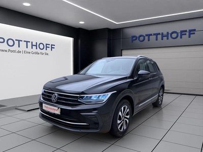 Gebraucht VW Tiguan Active 150 PS (110 kW) 2022 Deep black perleffekt SUV