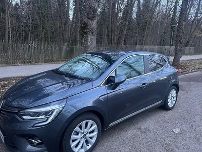 Grau Gebraucht 2020 Renault Clio V Experience Kleinwagen | 11.890 € (Fairer Preis)