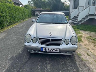 Mercedes E240