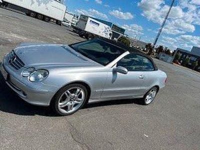 Usata Mercedes CLK320 Elegance 218 CV (160 kW) 2003 Argento Cabrio