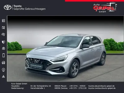 Gebraucht Hyundai i30 Intro Edition 120 PS (88 kW) 2021 Silber Limousine
