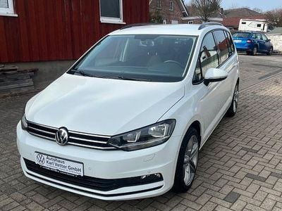 Gebraucht VW Touran Comfortline 150 PS (110 kW) 2019 Weiß Van / Kleinbus
