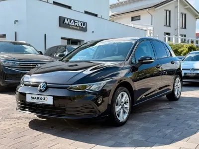 Gebraucht VW Golf VIII Life 116 PS (85 kW) 2023 Schwarz Limousine