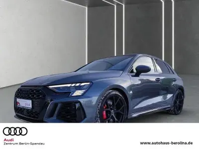 Gebraucht Audi RS3 Sport 400 PS (294 kW) 2023 Grau Limousine