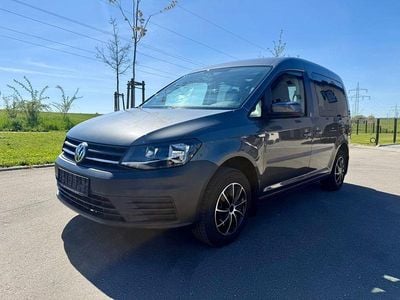 Usata VW Caddy 102 CV (75 kW) 2016 Grigio Monovolume