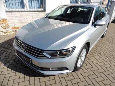 Gebraucht VW Passat Comfortline 150 PS (110 kW) 2015 Reflexsilber metallic Limousine