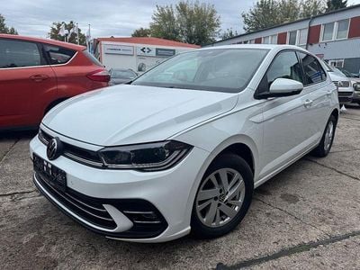 Weiß Gebraucht 2022 VW Polo Style Limousine | 18.400 € (Guter Preis)