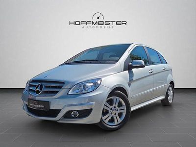 Gebraucht Mercedes B180 109 PS (80 kW) 2011 Silber Van / Kleinbus