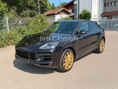 Gebraucht Porsche Cayenne Turbo Coupe 549 PS (403 kW) 2020 Schwarz SUV