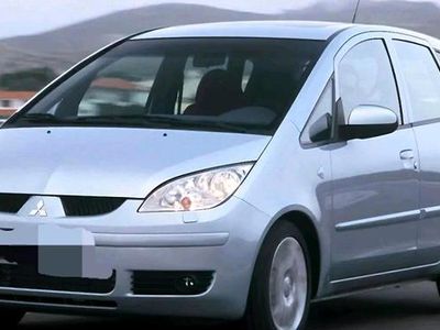 Usata Mitsubishi Colt 75 CV (55 kW) 2005 Andere farben Utilitaria