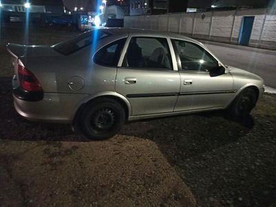 gebraucht Opel Vectra b Bau Jahr 1996 automatisch sehr gefileg und sauber