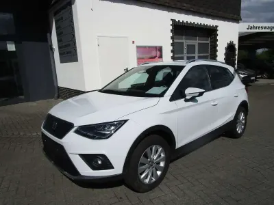 Gebraucht Seat Arona XCELLENCE 95 PS (69 kW) 2021 "nevada" weiss SUV