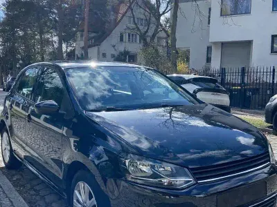 Gebraucht VW Polo Allstar 75 PS (55 kW) 2016 Schwarz Kleinwagen