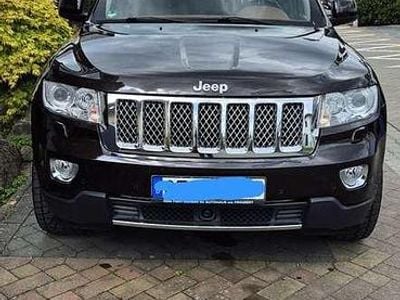 Second-hand Jeep Grand Cherokee Overland 241 CP (177 kW) 2012 Maro SUV