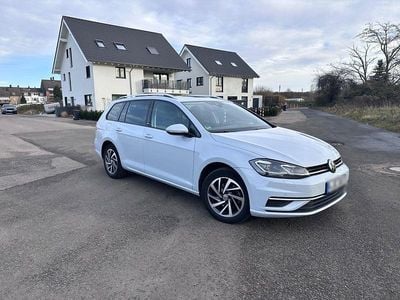 Gebraucht VW Golf VII Sound 150 PS (110 kW) 2017 Weiß Kombi