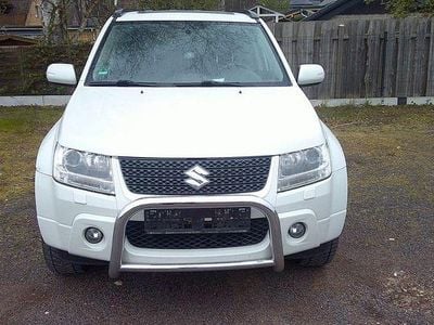 Gebraucht Suzuki Grand Vitara 129 PS (94 kW) 2011 Weiß SUV