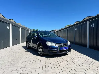Usata VW Golf VI Trendline 102 CV (75 kW) 2009 Blu Utilitaria