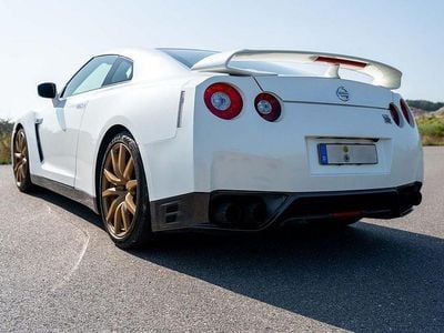 Nissan GT-R