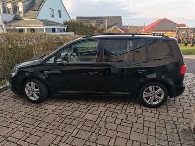 Używany VW Touran Match 140 KM (102 kW) 2012 Czarny Minivan