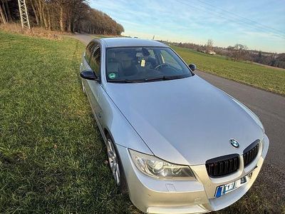 Gebraucht BMW 325 Sport Line 218 PS (160 kW) 2005 Silber Limousine