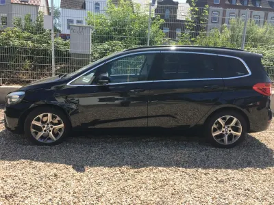 Gebraucht BMW 220 Gran Tourer Sport Line 190 PS (139 kW) 2015 Schwarz Van / Kleinbus