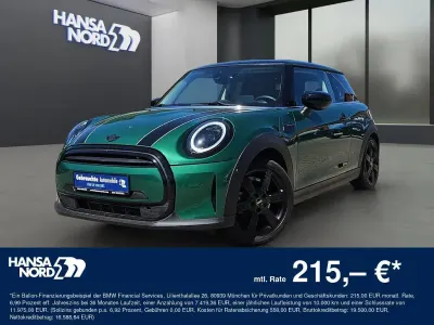 Gebraucht Mini Cooper Classic 136 PS (100 kW) 2022 Grün / british racing green (metallic) Kleinwagen
