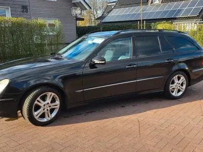 Używany Mercedes E280 Avantgarde 190 KM (139 kW) 2007 Czarny Kombi