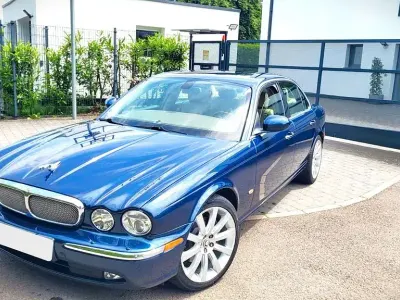 Gebraucht Jaguar XJ 207 PS (152 kW) 2006 Blau Limousine