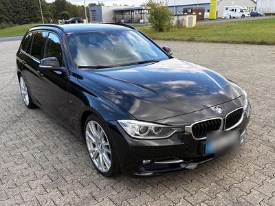 Usata BMW 325 218 CV (160 kW) 2013 Nero Station wagon