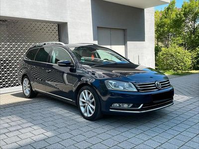 Gebraucht VW Passat 194 PS (142 kW) 2011 Blau Kombi