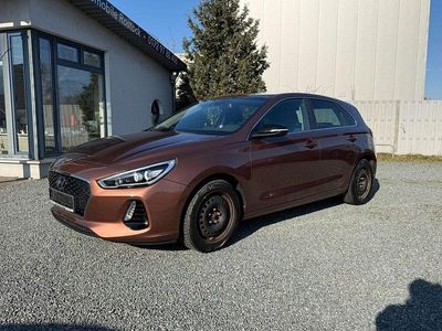Gebraucht Hyundai i30 Intro Edition 140 PS (102 kW) 2017 Limousine