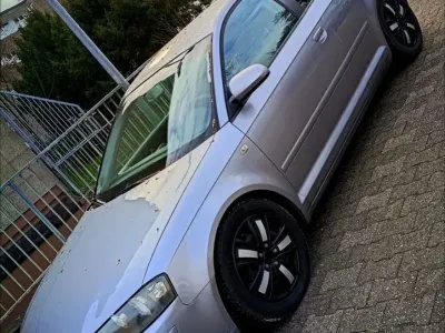 Gebraucht Audi A3 Attraction 102 PS (75 kW) 2003 Grau Kleinwagen