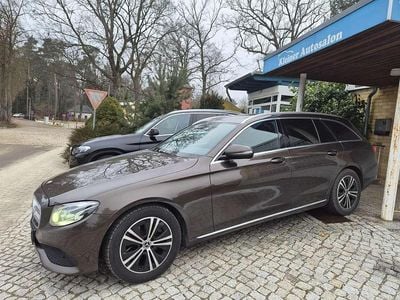 Citrinbraun metalliclack Gebraucht 2017 Mercedes E200 Kombi | 18.999 € (Guter Preis)
