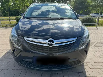 Gebraucht Opel Zafira Tourer Selection 140 PS (102 kW) 2014 Schwarz Van / Kleinbus