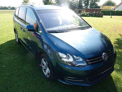 Blau Gebraucht 2016 VW Sharan Highline Van / Kleinbus | 16.500 € (Guter Preis)