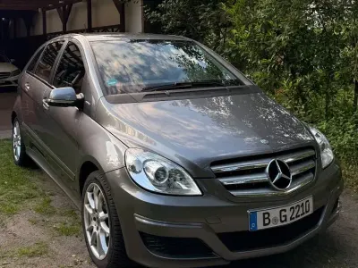Gebraucht Mercedes B160 95 PS (69 kW) 2009 Grau Van / Kleinbus