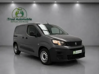 Gebraucht Peugeot Partner 131 PS (96 kW) 2019 Grau Van / Kleinbus