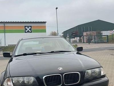 Schwarz Gebraucht 2000 BMW 316 Limousine | 2.799 € (Etwas zu teuer)