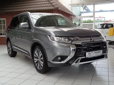 Gebraucht Mitsubishi Outlander Edition 150 PS (110 kW) 2018 Platinum grau SUV