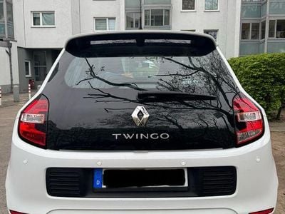 Weiß Gebraucht 2017 Renault Twingo Life Kleinwagen | 6.000 € (Fairer Preis)
