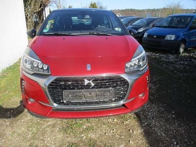 Gebraucht DS Automobiles DS3 Connected Chic 82 PS (60 kW) 2017 Rot rubi+schwarz metallic Kleinwagen