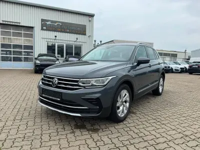 Gebraucht VW Tiguan Elegance 245 PS (180 kW) 2021 Grau SUV