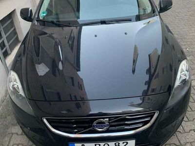 gebraucht Volvo V40 2.0 d3 R-design Momentum geartronic